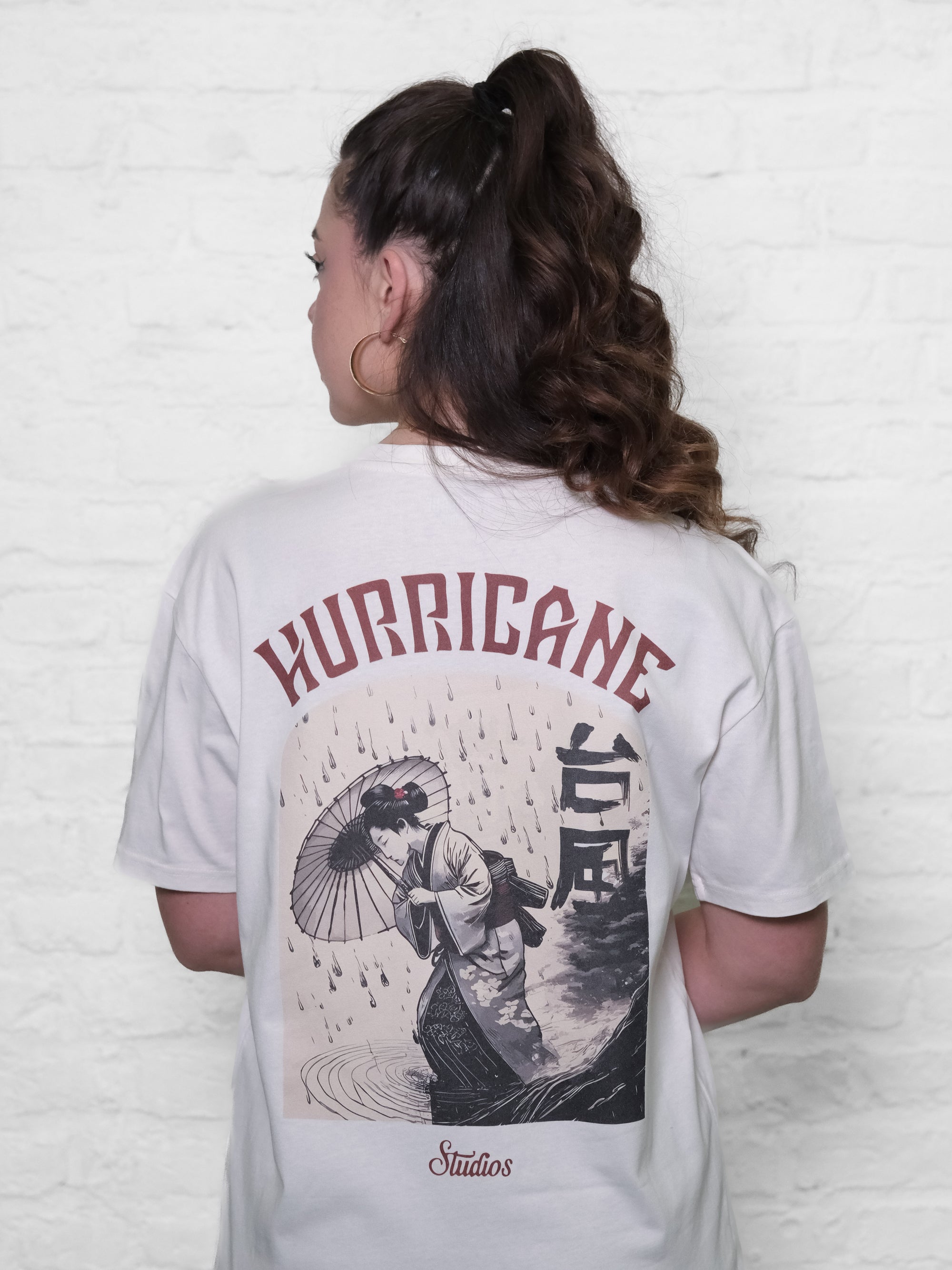 Short-Sleeve T-Shirt / Onna-Bugeisha / Off-White