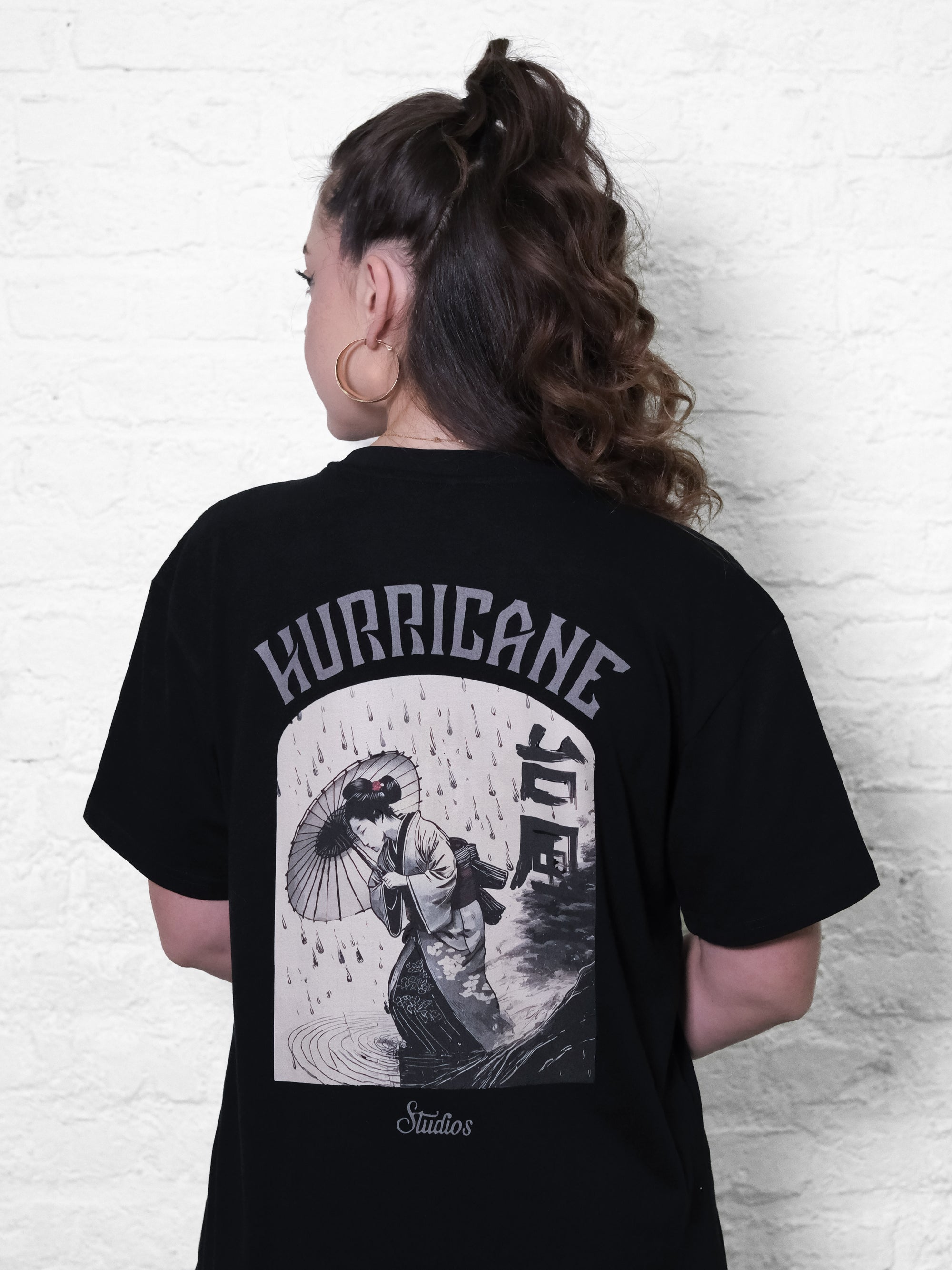 Short-Sleeve T-Shirt / Onna-Bugeisha / Black